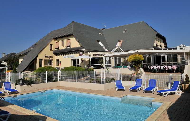 Hotel Les Peyrieres Olemps Buitenkant foto