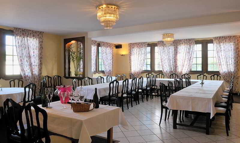 Hotel Les Peyrieres Olemps Buitenkant foto